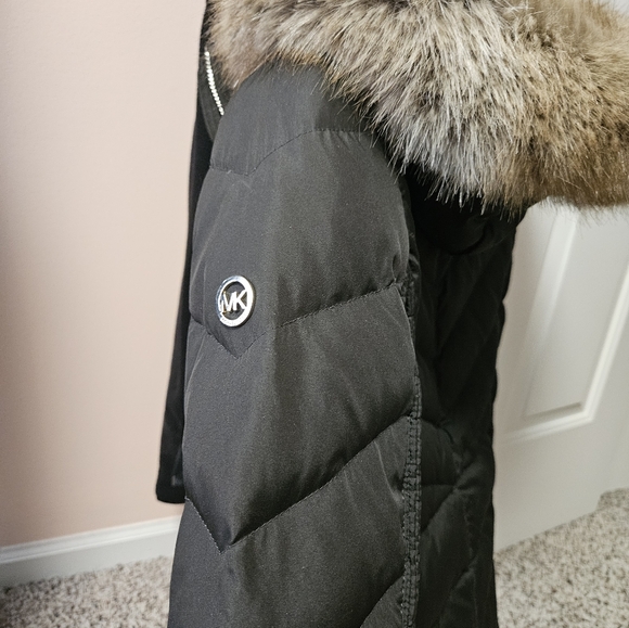 Michael Kors Women's Army Green Quilted Jacket with Faux Fur Hood - Picture 13 of 16